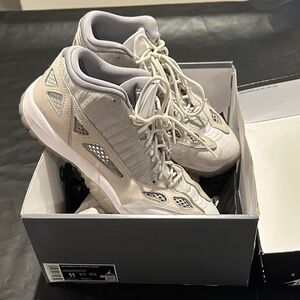 Nike Air Jordan Retro Low size 11